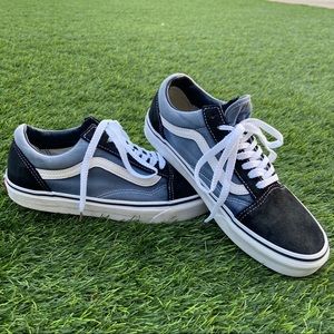 Vans Old Skool low-top black and navy skate shoes